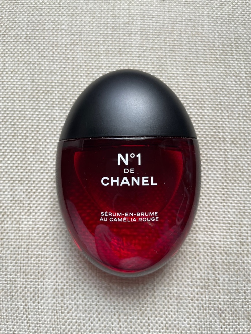 CHANEL N°1 De Chanel Red and Black Serum Bottle
